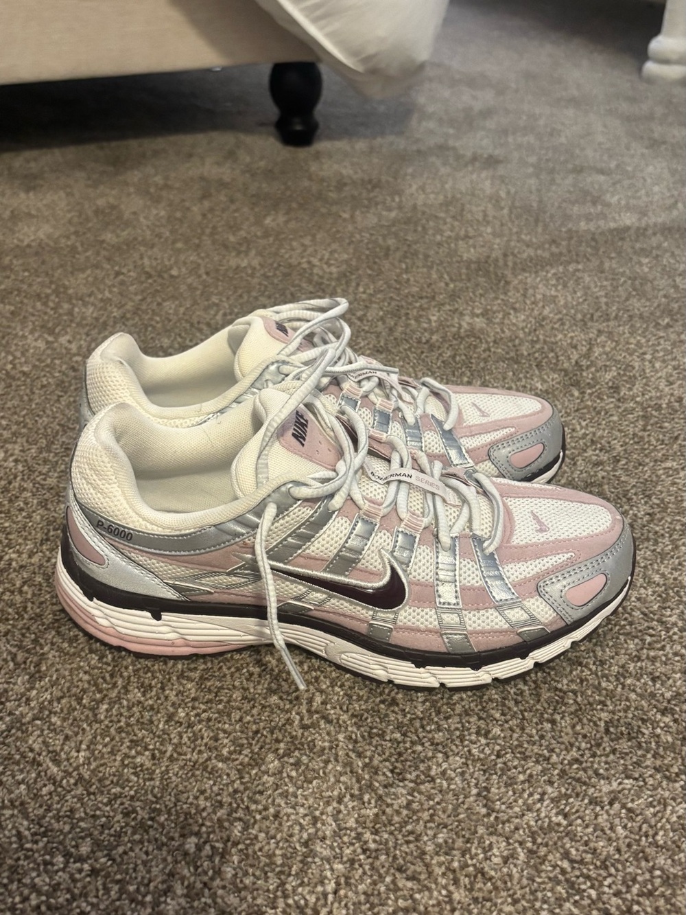 Women’s Nike p-6000